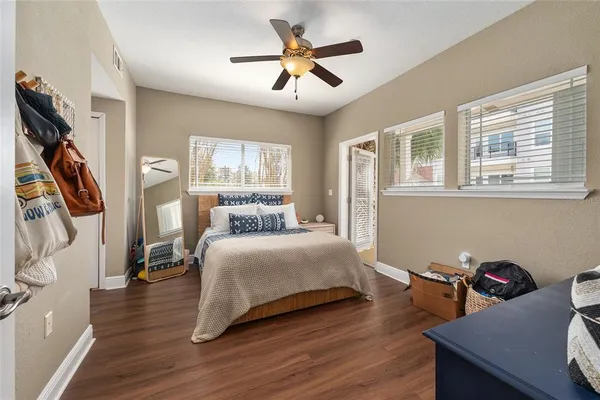 $225,000 | 1460 Northwest 3rd Place, Unit 212, Gainesville, FL 32603