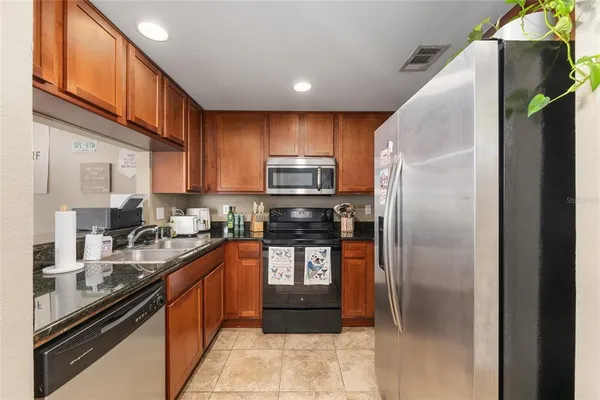 $225,000 | 1460 Northwest 3rd Place, Unit 212, Gainesville, FL 32603