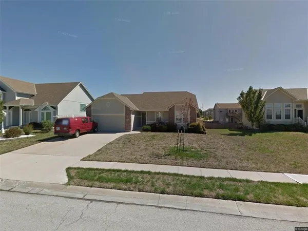 $350,000 | 523 Cedar Falls Court, Raymore, MO 64083