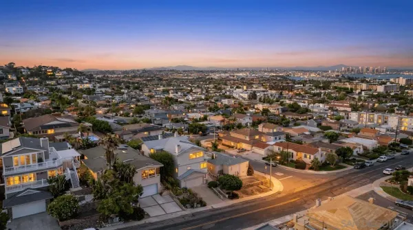 $2,200,000 | 3316 Garrison Street, San Diego, CA 92106