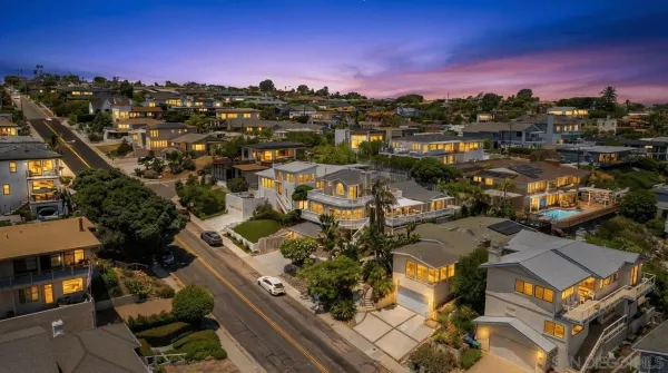 $2,200,000 | 3316 Garrison Street, San Diego, CA 92106