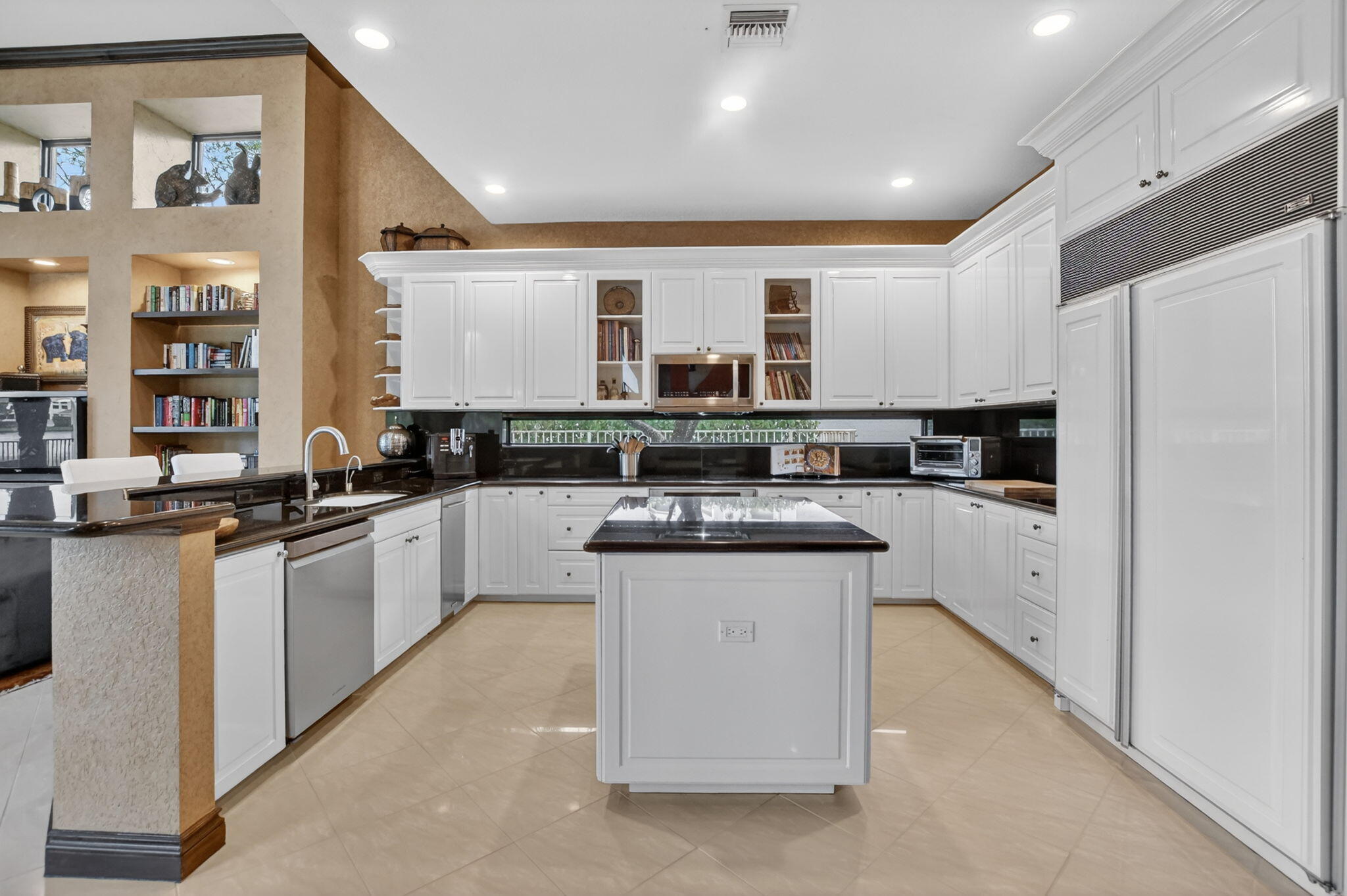 19220 Fox Landing Drive Boca Raton, FL 33434 - Photo 9 of 58 17-web-or-mls-DSC_3023