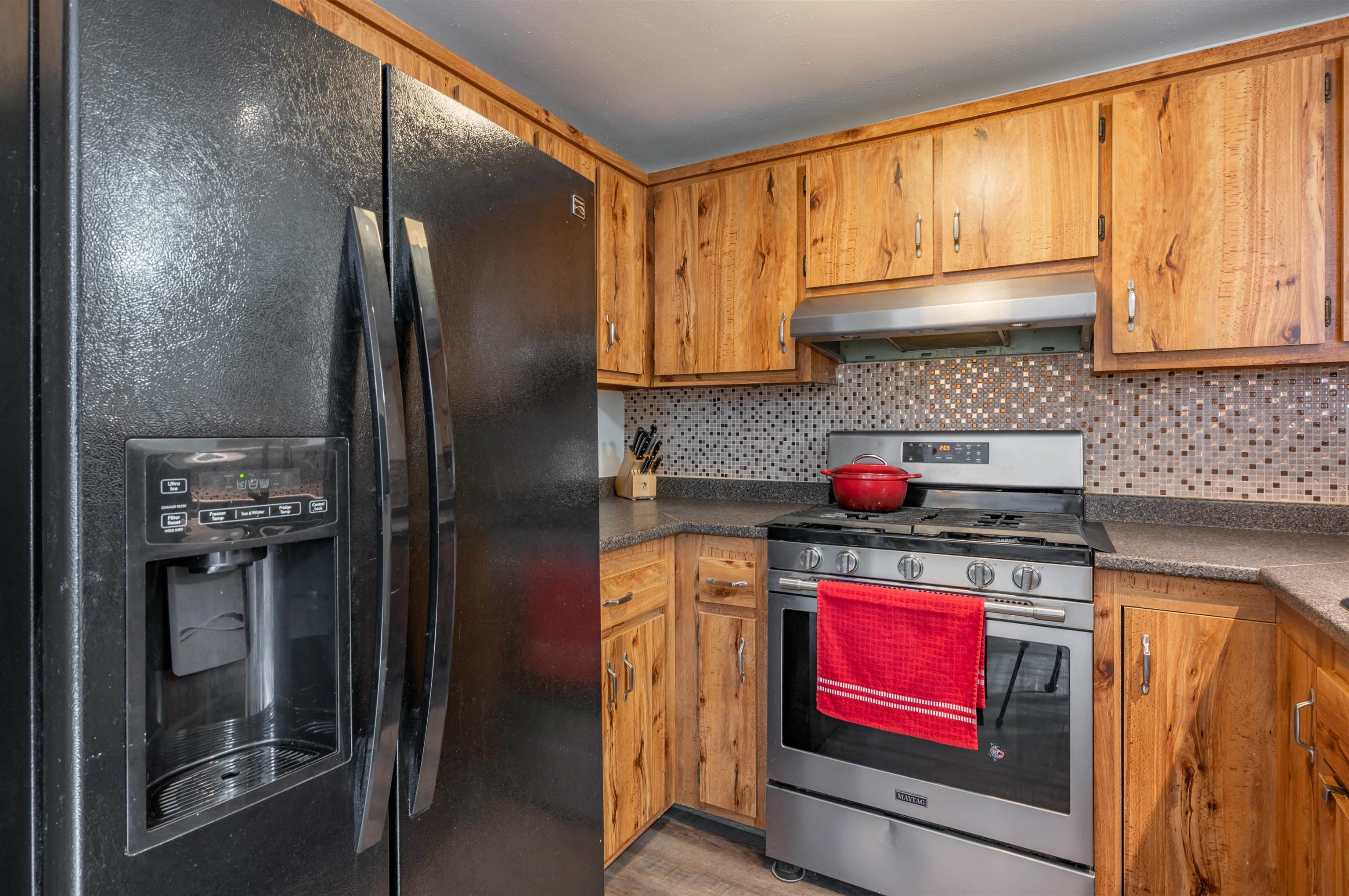 23 Spring Cove Road, Unit 23 Nashua, NH 03062 - Photo 11 of 27 Gallery Image 11