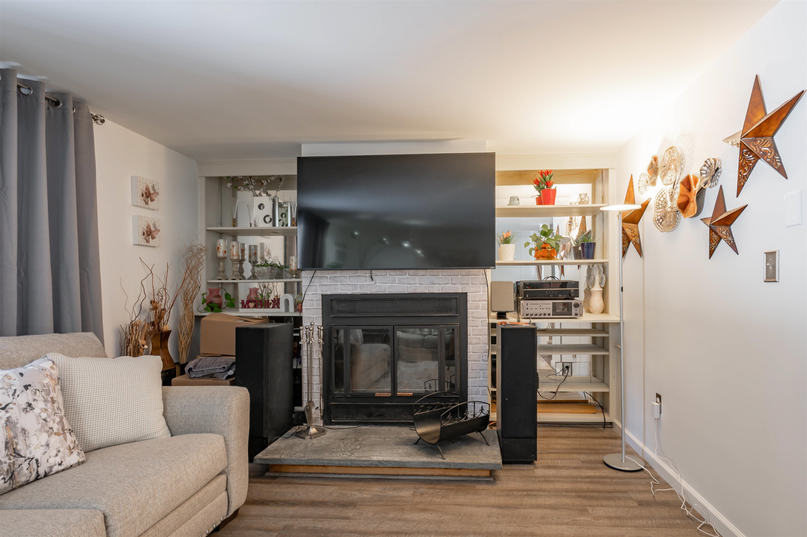 23 Spring Cove Road, Unit 23 Nashua, NH 03062 - Photo 5 of 27 Gallery Image 5