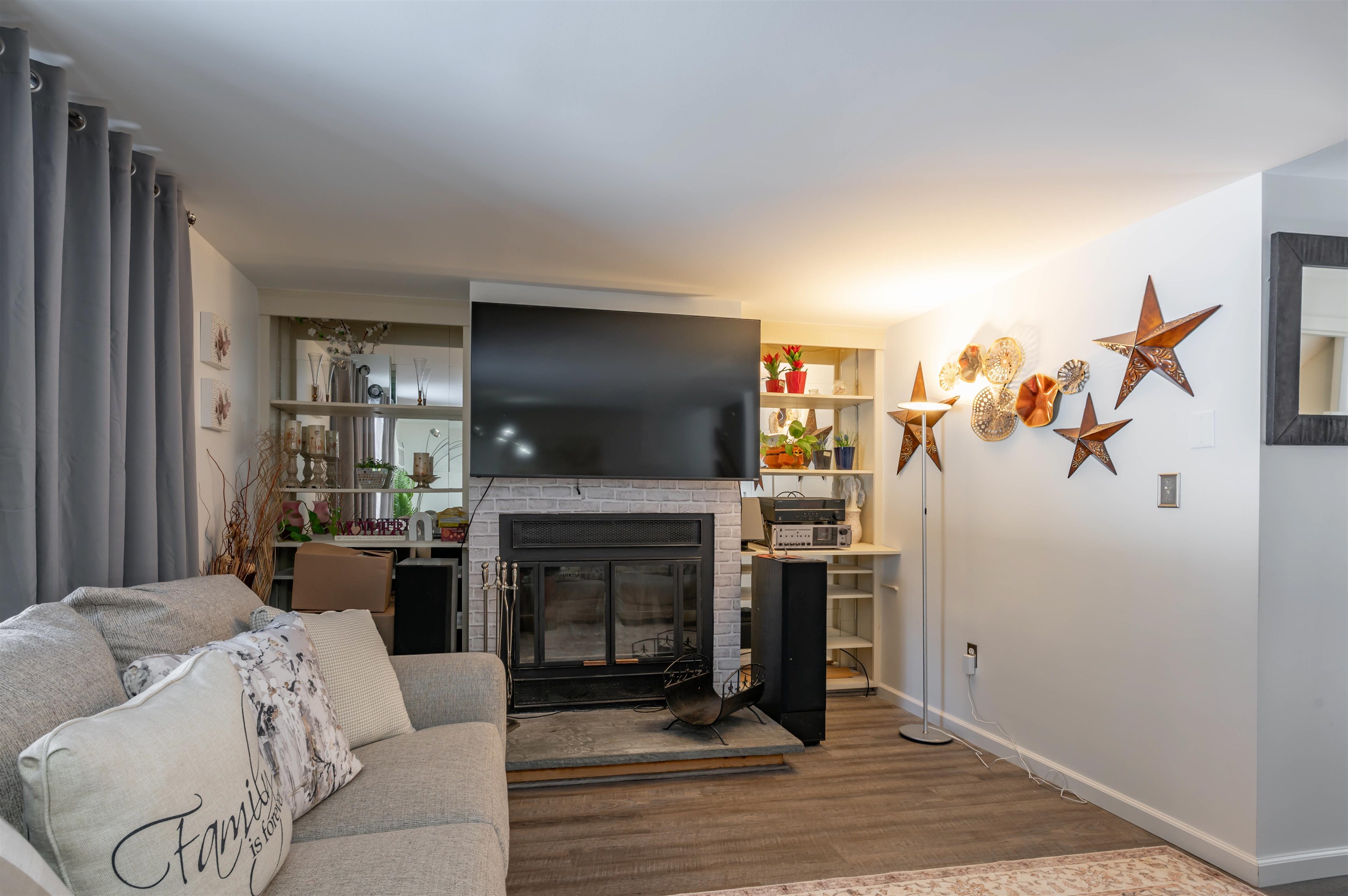 23 Spring Cove Road, Unit 23 Nashua, NH 03062 - Photo 8 of 27 Gallery Image 8
