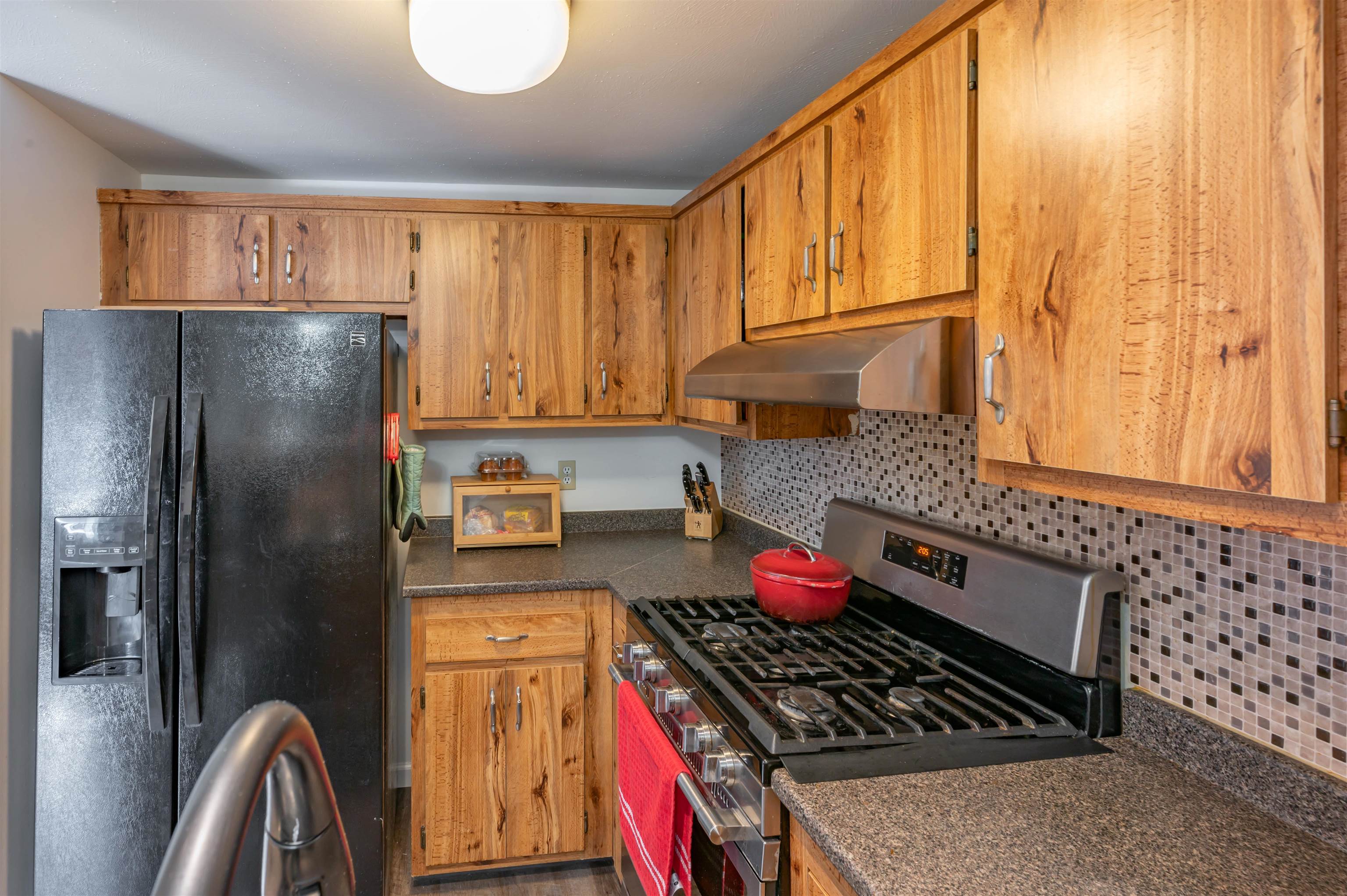 23 Spring Cove Road, Unit 23 Nashua, NH 03062 - Photo 9 of 27 Gallery Image 9
