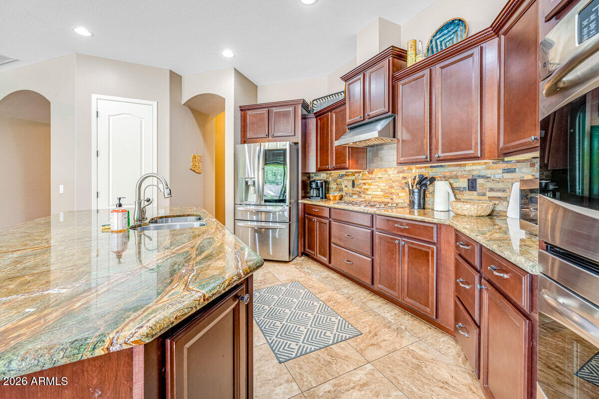 417 East Summerside Road Phoenix, AZ 85042 - Photo 9 of 29 image_173564807