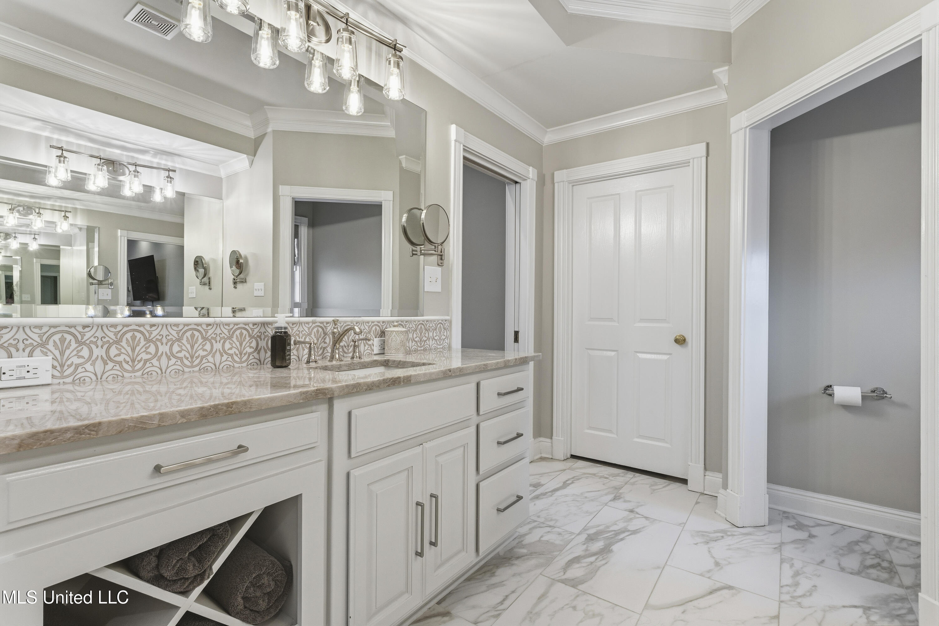 2014 Filoli Court Biloxi, MS 39531 - Photo 33 of 50 0033