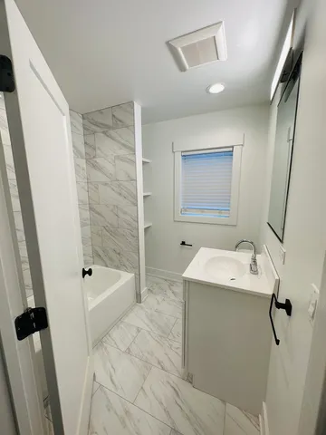 $3,500 | 3830 West Touhy Avenue, Lincolnwood, IL 60712