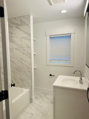 $3,500 | 3830 West Touhy Avenue, Lincolnwood, IL 60712