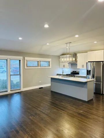 $3,500 | 3830 West Touhy Avenue, Lincolnwood, IL 60712