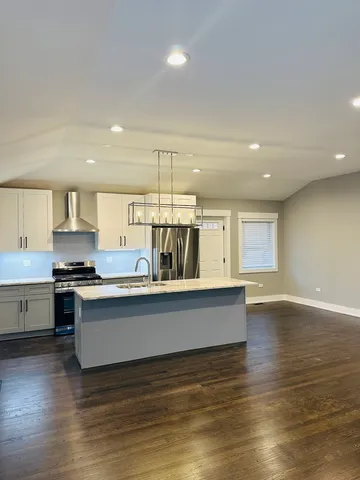 $3,500 | 3830 West Touhy Avenue, Lincolnwood, IL 60712