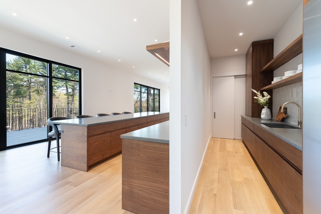 154 Newton Street Weston, MA 02493 - Photo 13 of 42