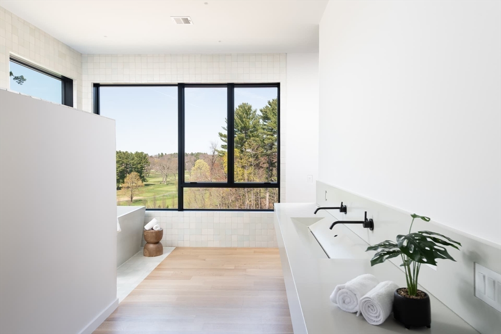 154 Newton Street Weston, MA 02493 - Photo 24 of 42