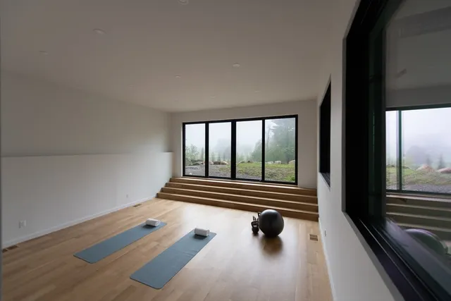 $6,888,000 | 154 Newton Street, Weston, MA 02493