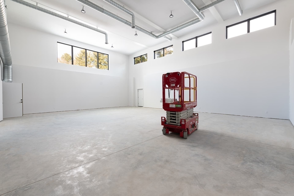 154 Newton Street Weston, MA 02493 - Photo 31 of 42