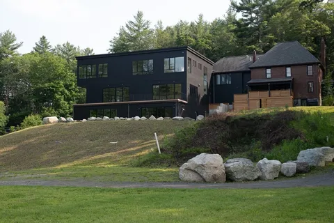 $6,888,000 | 154 Newton Street, Weston, MA 02493