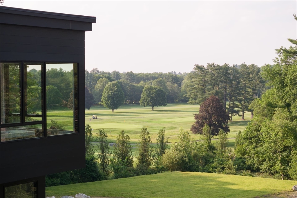 154 Newton Street Weston, MA 02493 - Photo 5 of 42