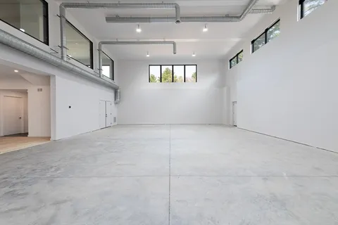 $6,888,000 | 154 Newton Street, Weston, MA 02493