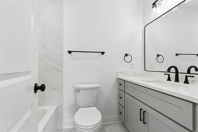 $239,900 | 1381 Maplewood Drive, Harvey, LA 70058