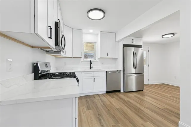 $239,900 | 1381 Maplewood Drive, Harvey, LA 70058