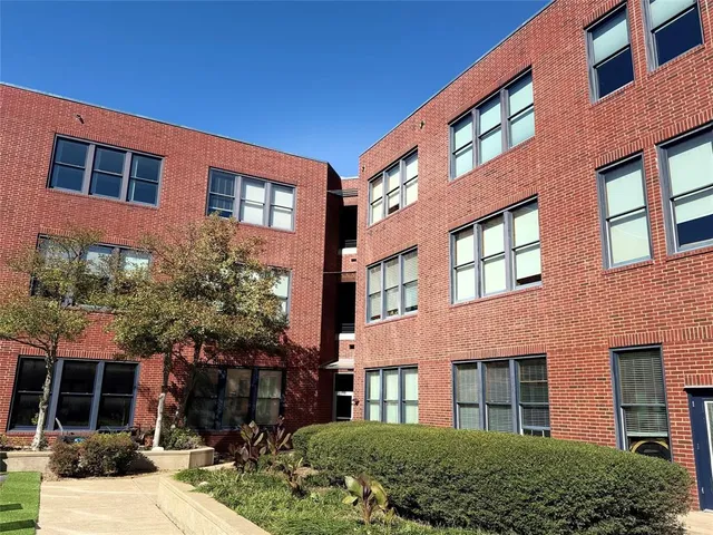 $1,850 | 2502 Live Oak Street, Unit 228, Dallas, TX 75204