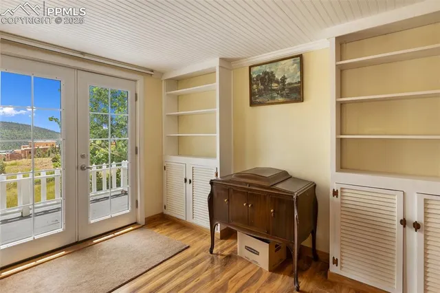 $250,000 | 301 Granite Avenue, Victor, CO 80860