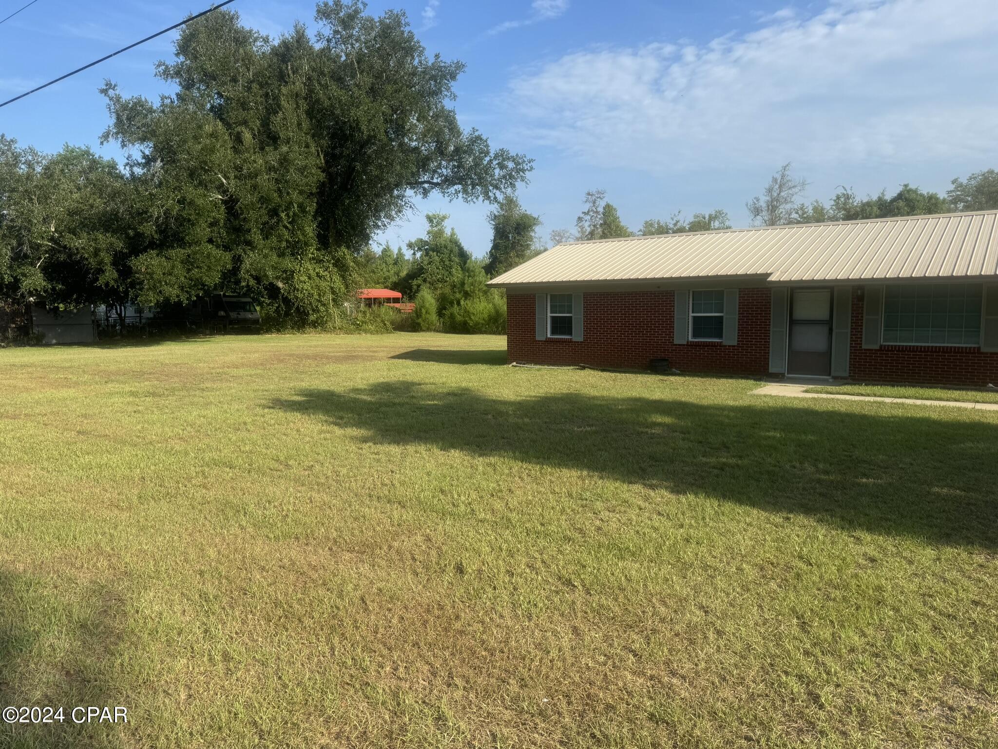 6945 Singletary Street Grand Ridge, FL 32442 - Photo 2 of 31 Gallery Image 2