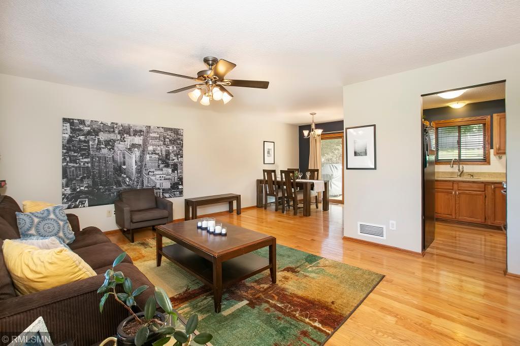 4478 Fawn Ridge Trail Eagan, MN 55123 - Photo 3 of 19 Gallery Image 3