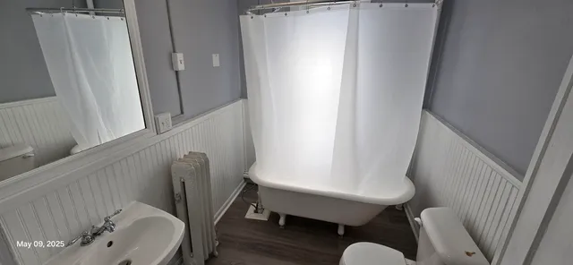 $1,250 | 328 1st Street, Unit 1, Manistee, MI 49660