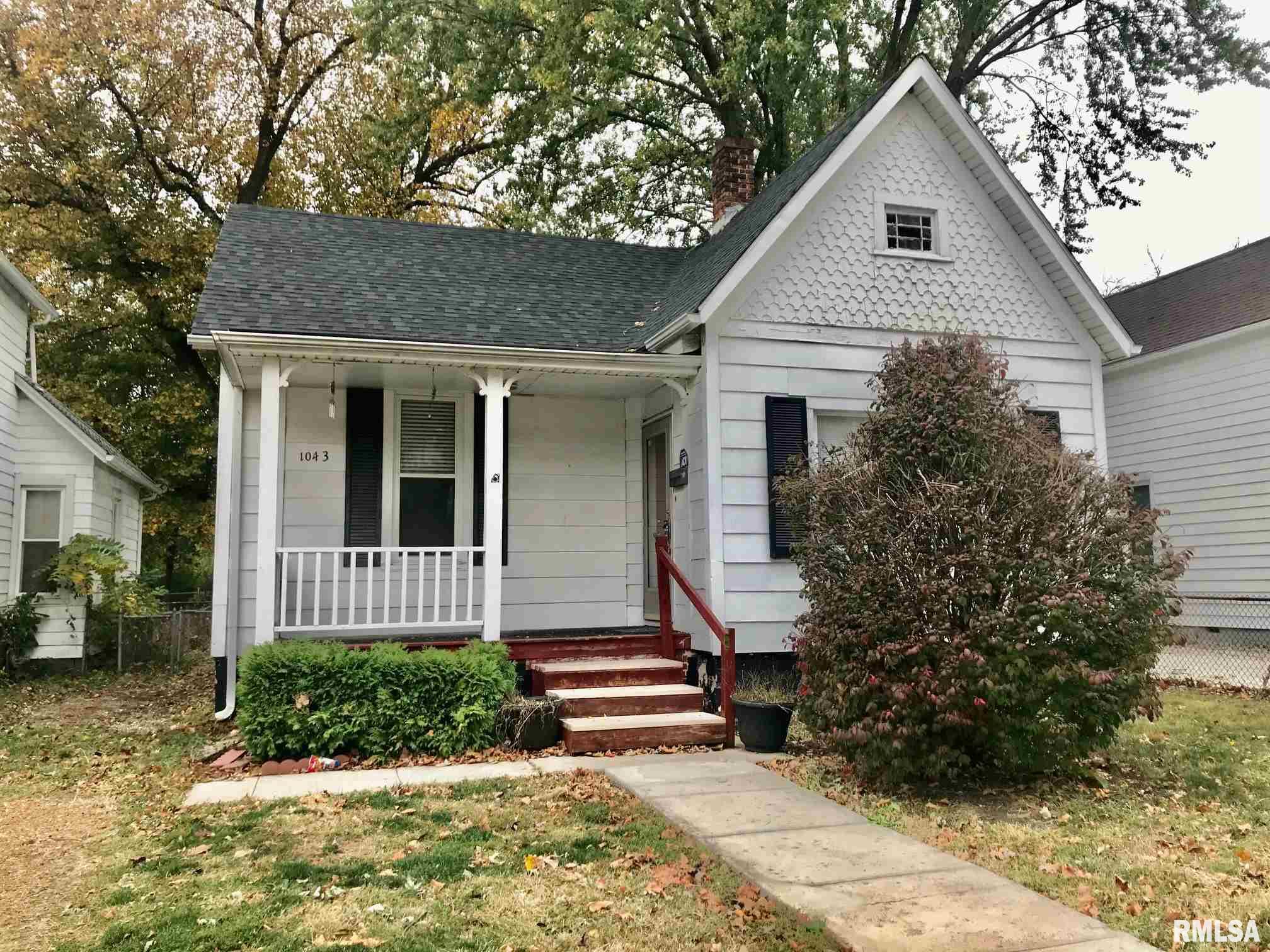 1043 North 1st Street Springfield, IL 62702 - Photo 2 of 22