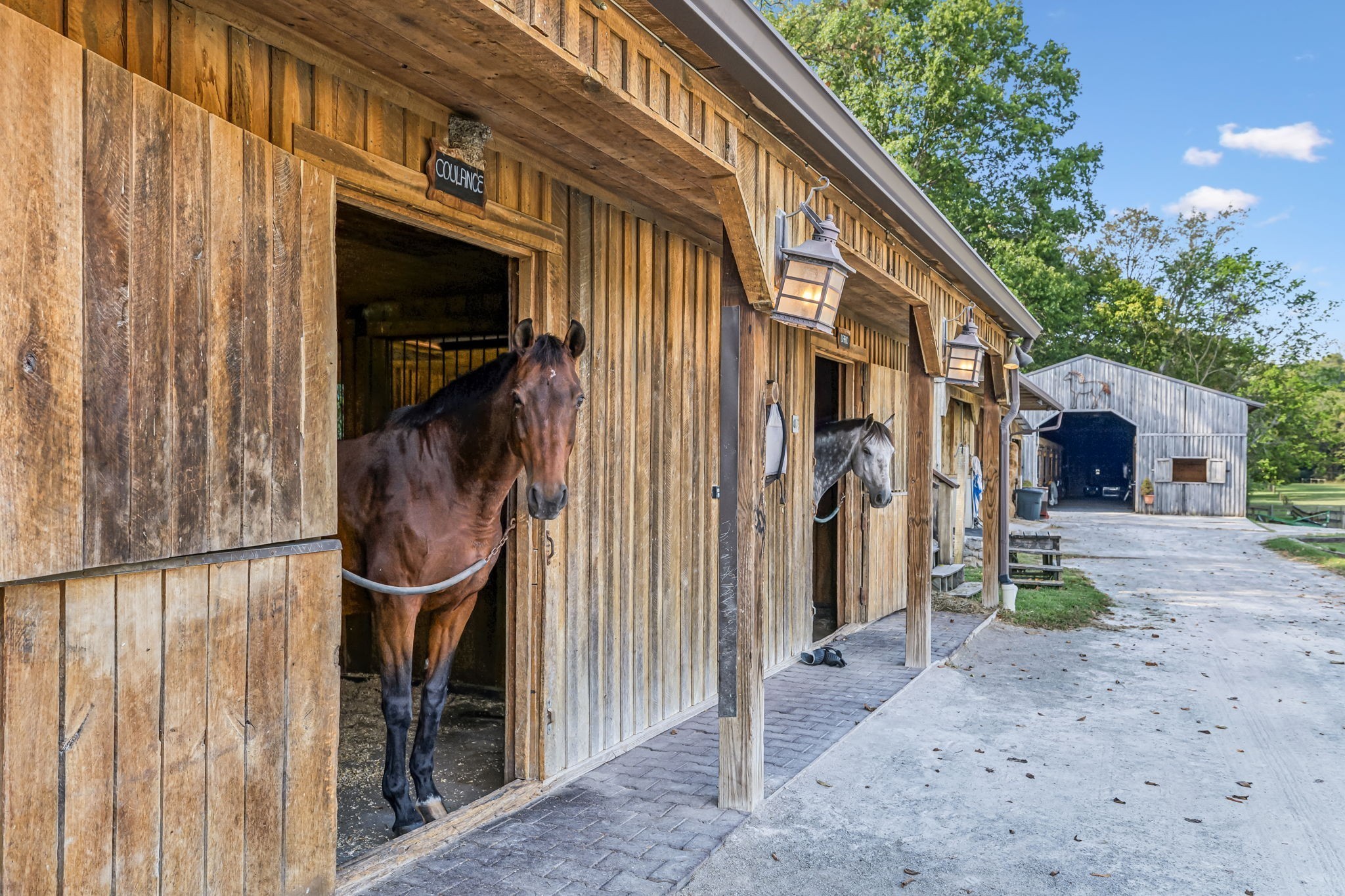 2864 Sawyer Bend Road Nashville, TN 37221 - Photo 5 of 94