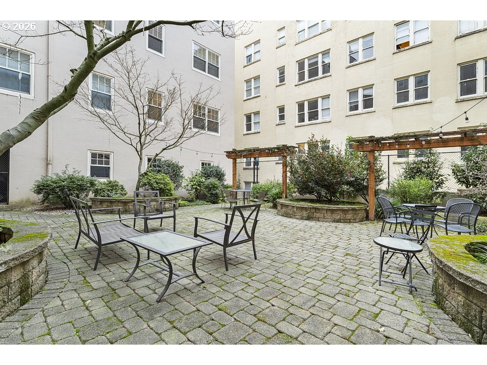 2015 Northwest Flanders Street, Unit 314 Portland, OR 97209 - Photo 20 of 22