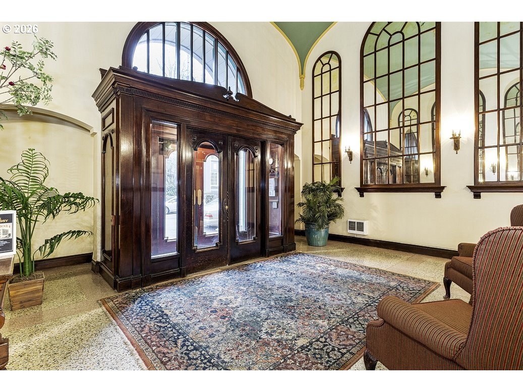 2015 Northwest Flanders Street, Unit 314 Portland, OR 97209 - Photo 3 of 22