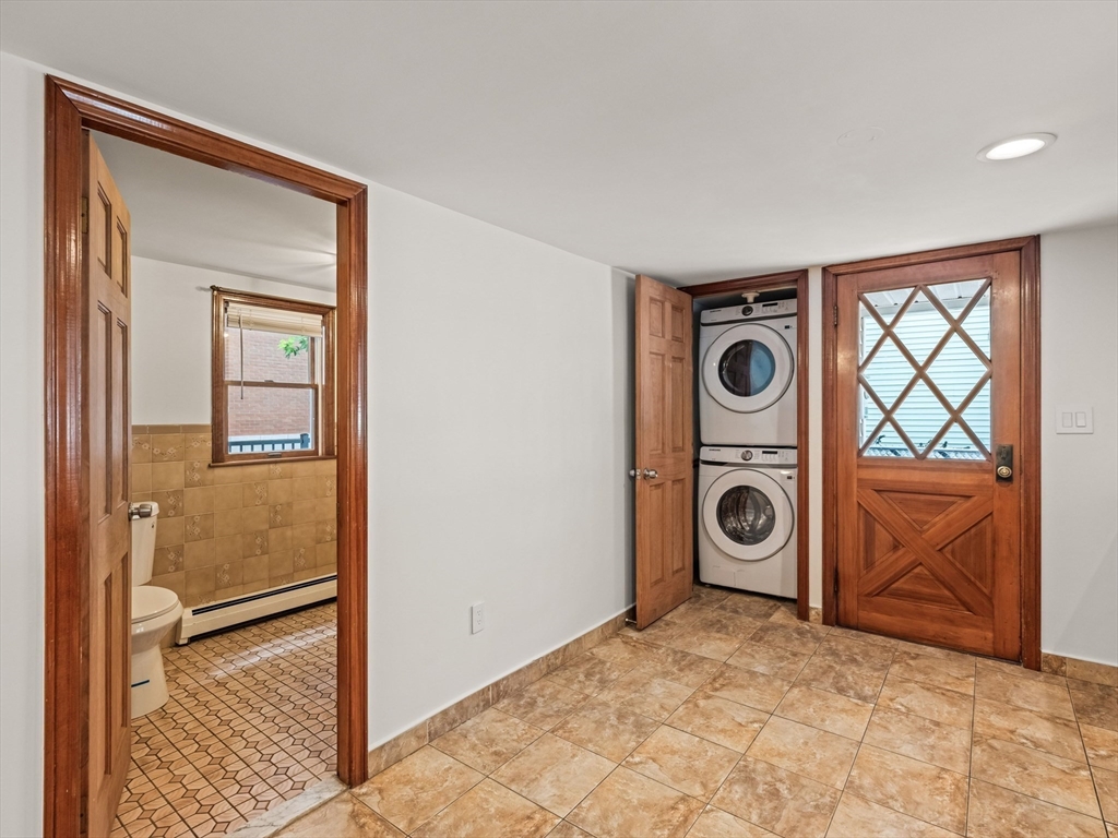 352 R Somerville Avenue Somerville, MA 02143 - Photo 8 of 33