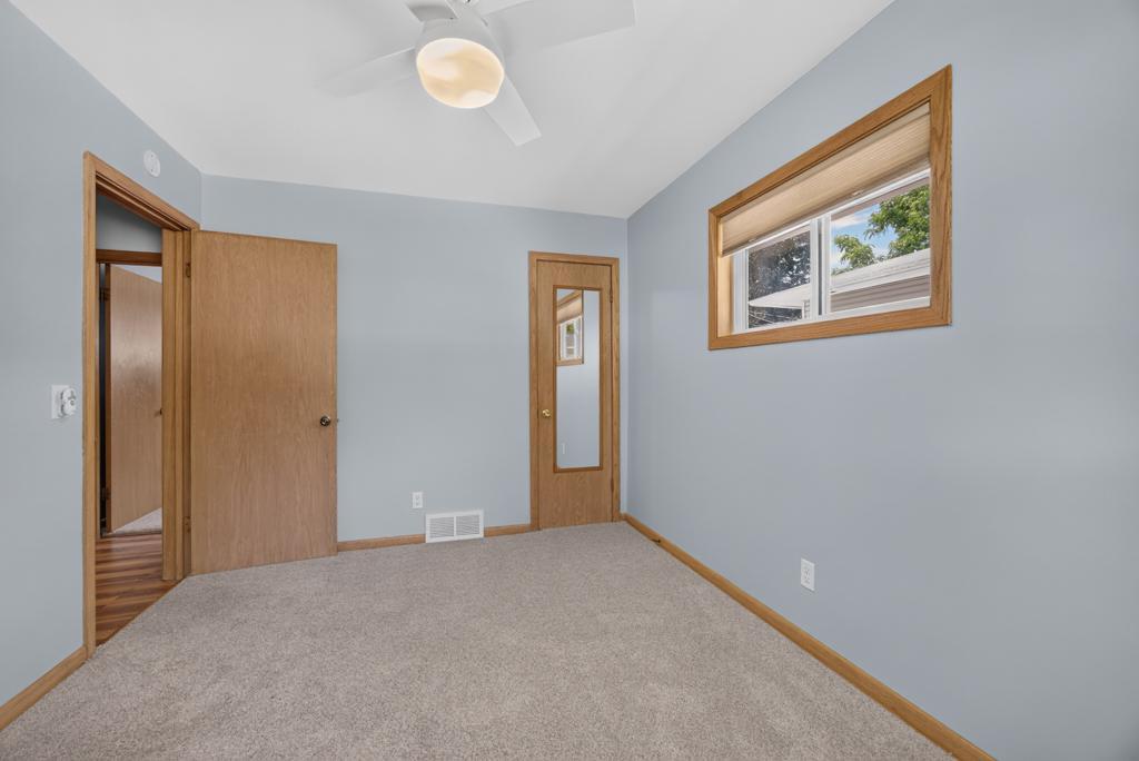 1525 11th Avenue Northeast Rochester, MN 55906 - Photo 8 of 26