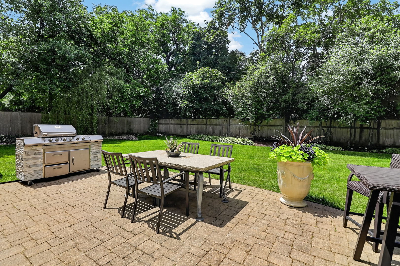 722 Cleveland Road Hinsdale, IL 60521 - Photo 35 of 42 Gallery Image 35