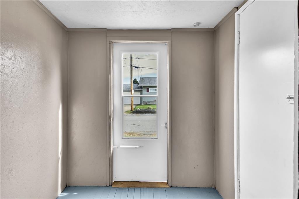 825 Walnut Street Rochester, PA 15074 - Photo 20 of 24 a view of an empty room