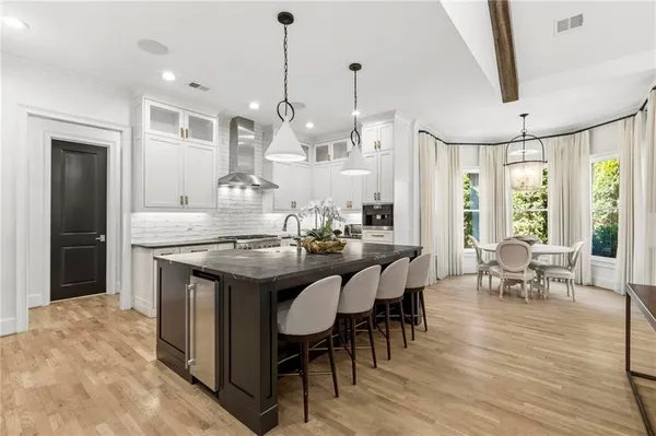 $1,495,000 | 2085 Cambridge Avenue, Atlanta, GA 30337