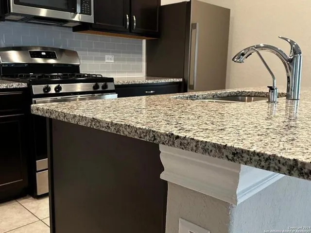 $1,895 | 13420 Sendero Roble, San Antonio, TX 78253