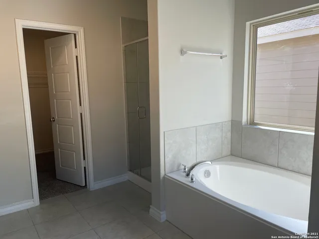 $1,895 | 13420 Sendero Roble, San Antonio, TX 78253