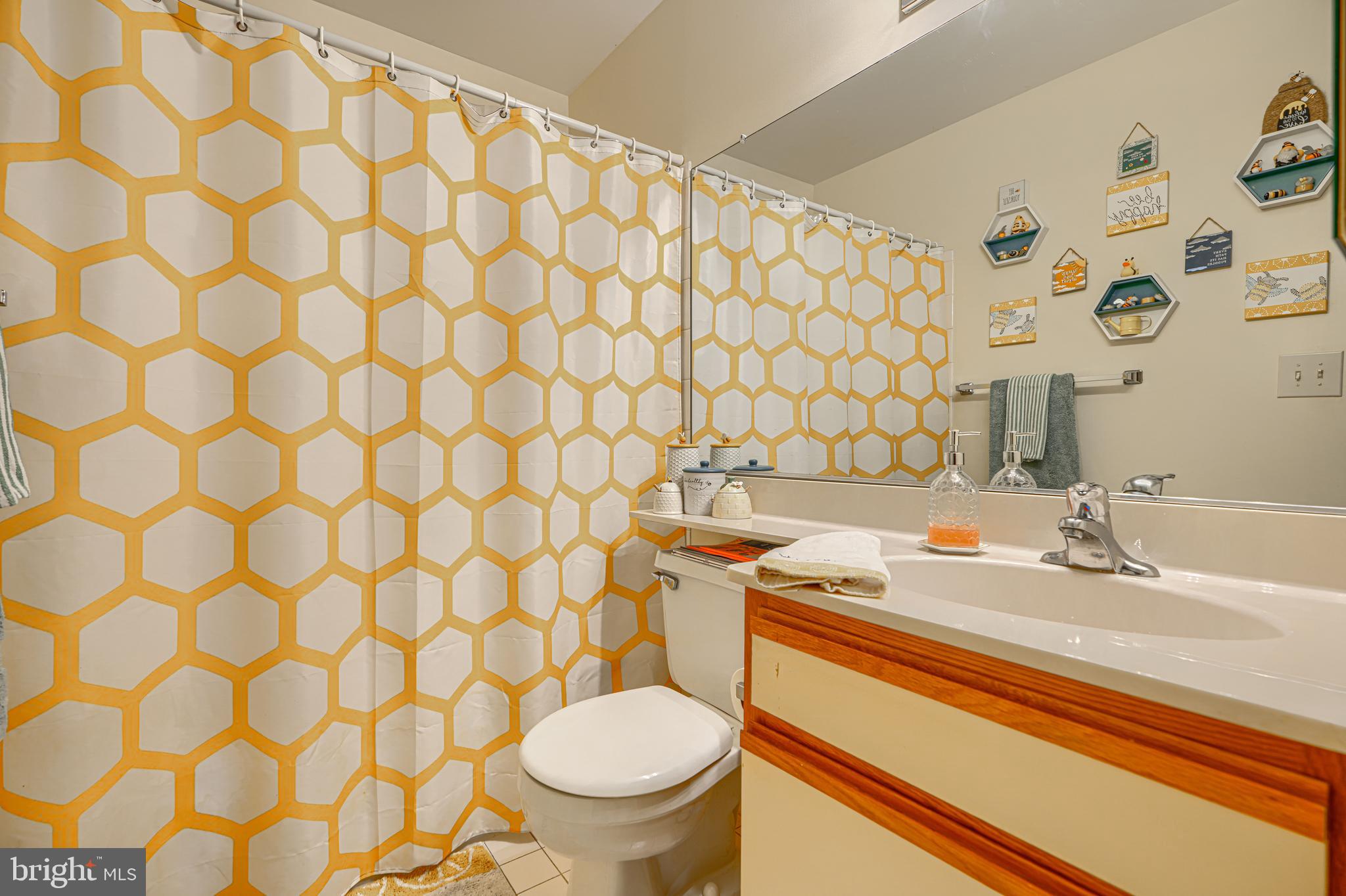 4104 Chardel Road, Unit 2C Nottingham, MD 21236 - Photo 22 of 26 2nd bath