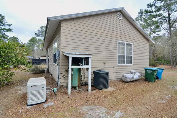 a view of a yard