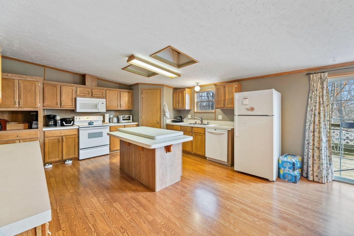 5642 Thomas Road Georgetown, OH 45121 - Photo 4 of 12