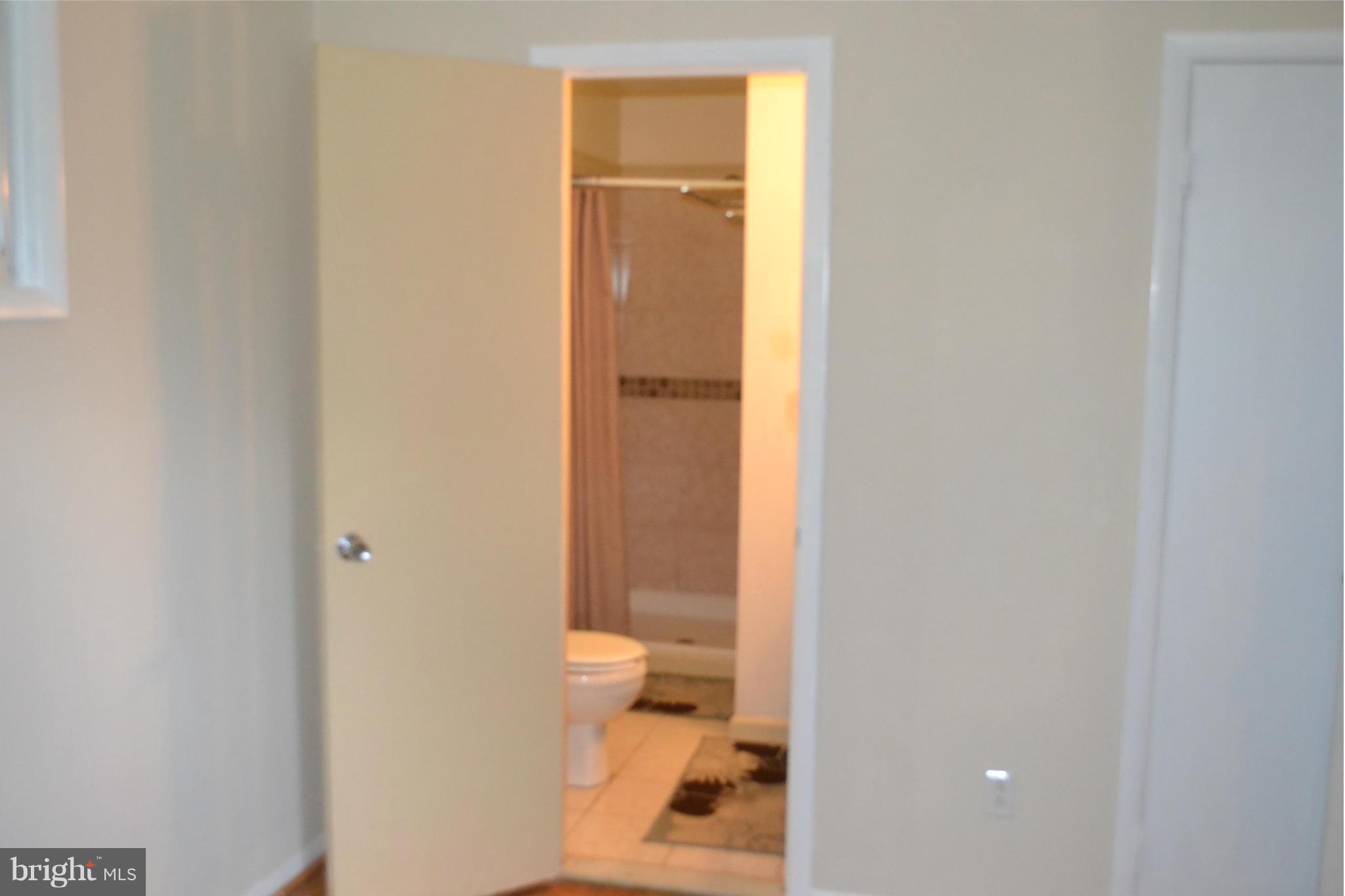 9733 Sunrise Road Vienna, VA 22181 - Photo 23 of 23 Bath (Master)