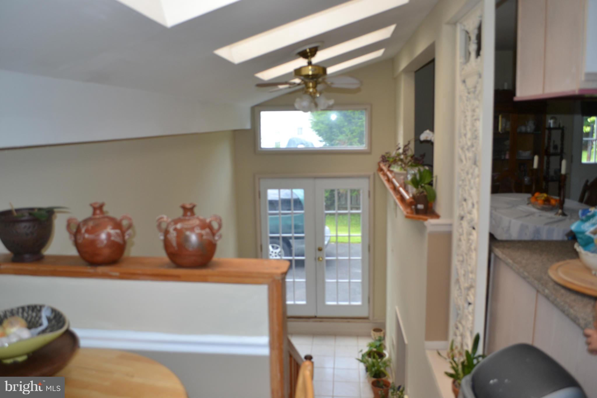 9733 Sunrise Road Vienna, VA 22181 - Photo 9 of 23 Dining Room