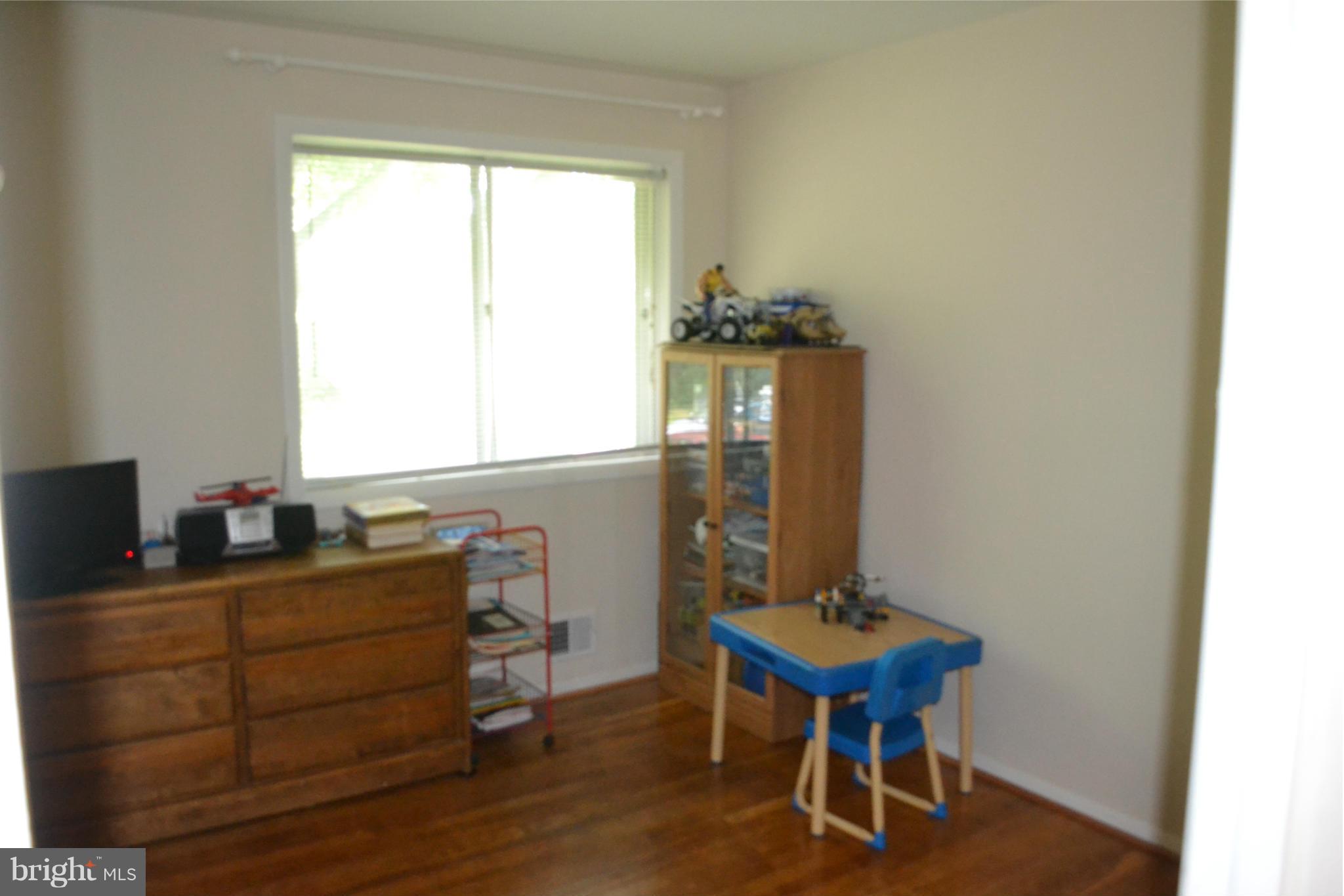 9733 Sunrise Road Vienna, VA 22181 - Photo 10 of 23 Bedroom