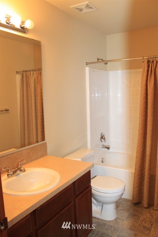 19027 25th Drive Southeast Bothell, WA 98012 - Photo 7 of 12 Gallery Image 7