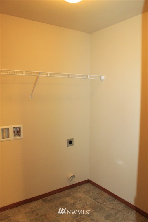 19027 25th Drive Southeast Bothell, WA 98012 - Photo 8 of 12 Gallery Image 8