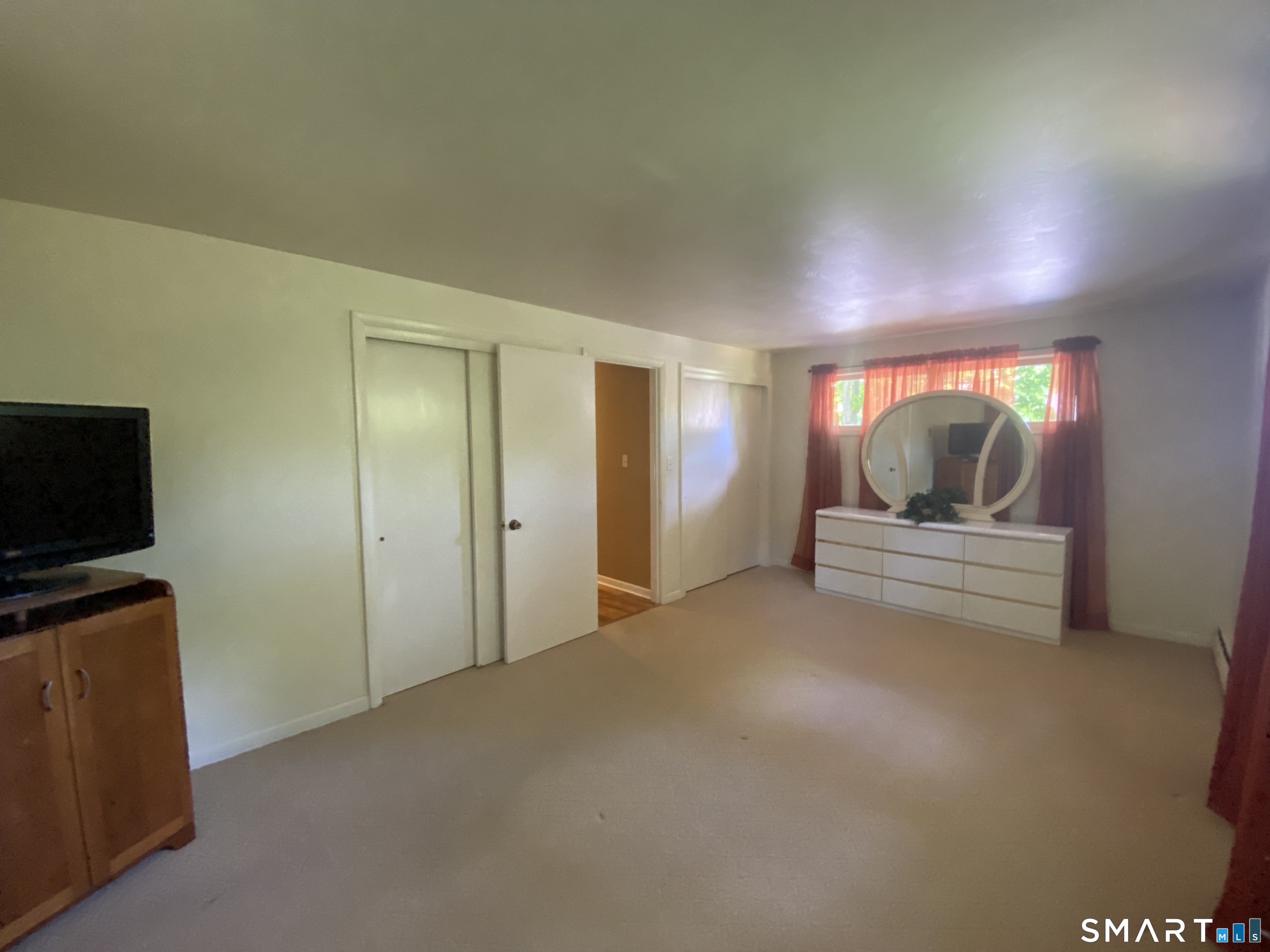 8 Commodore Street Norwich, CT 06360 - Photo 21 of 38